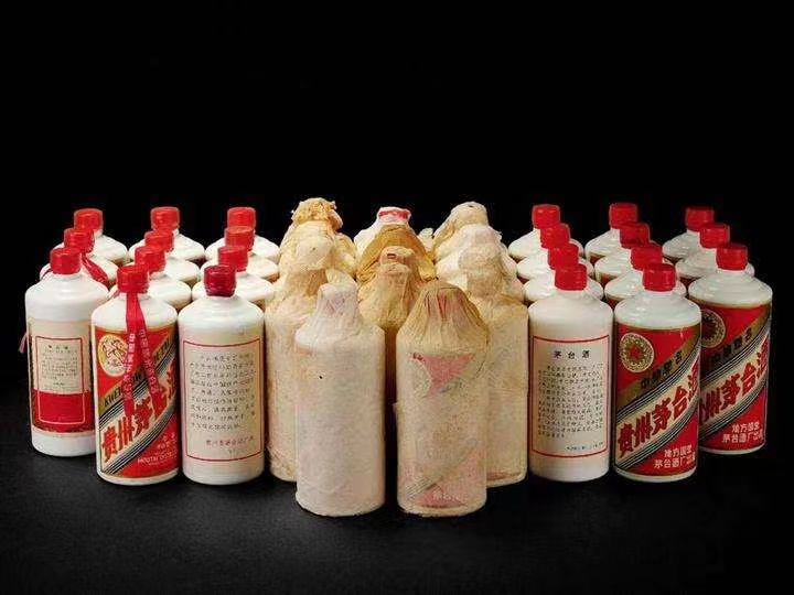 井陉日照岚山茅台老酒回收多少钱哪里回收(附近上门回收茅台酒）?